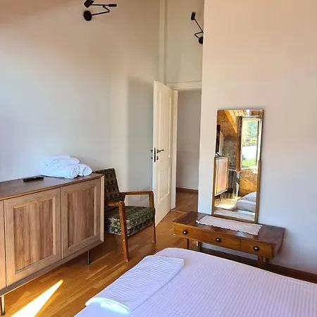 43 Guest house Lin