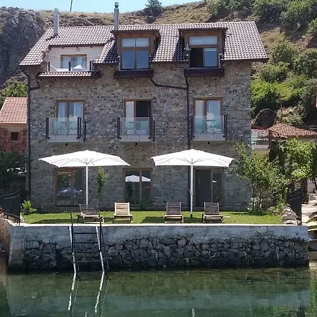 43 Guest house