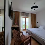 Πανσιόν 43 4*