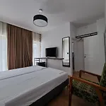 Πανσιόν 43 4*